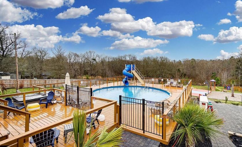 Dive into Summer Fun with an Above Ground Pool: The Ultimate Backyard Oasis